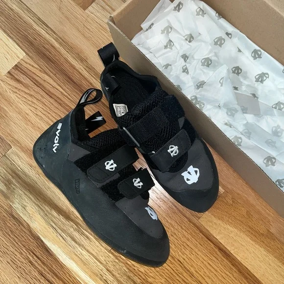 Evolv Defy VTR rock climbing shoes, Charcoal, size 7 - Picture 2 of 5